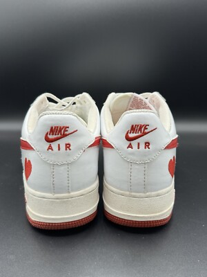 vintage nike red 2003 valentines