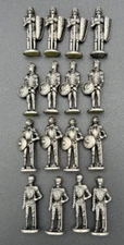 LOT of 12 Unbranded Medieval Knights 4 Different Armored Metal Figurines 1.5"