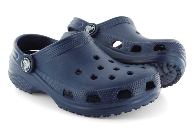 crocs vegan