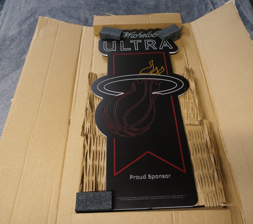 MICHELOB ULTRA BEER MIAMI HEAT NBA COURTSIDE BASKETBALL LIGHT UP LED SIGN - Picture 4 of 5