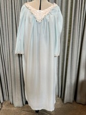 Vintage Komar Women's Long Nigh Gown blue/white with lace trim, Size Large USA
