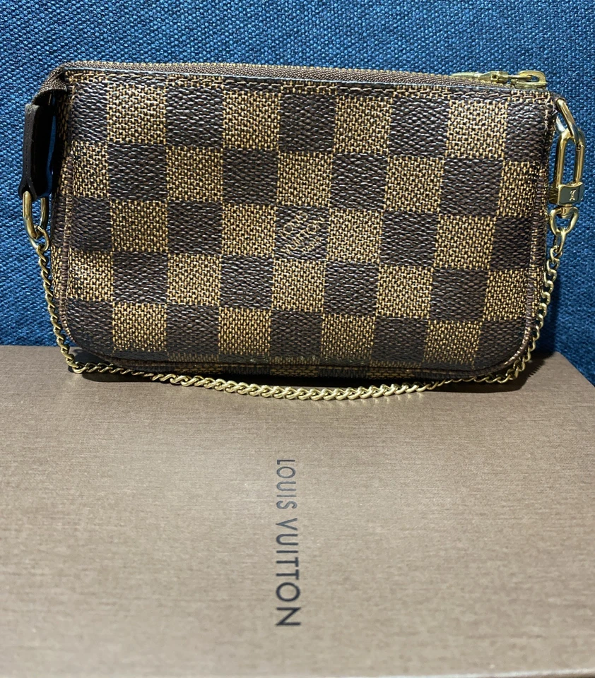 Louis Vuitton Trunks & Bags Mini Pochette Accessoires Damier Pouch. - Image 2 of 4