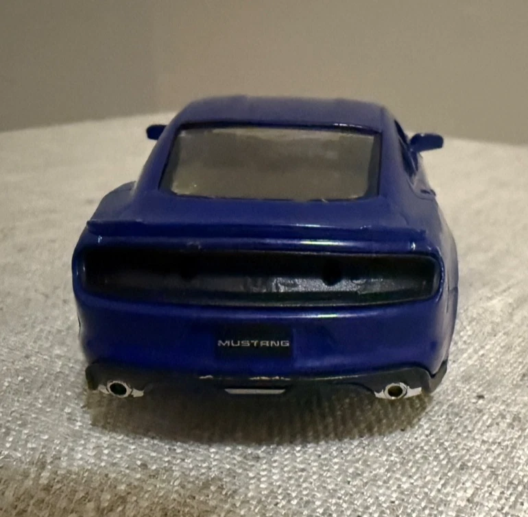 Kinsmart 2015 Ford Mustang Gt Deep Blue 1:38 Scale Car Pull Toy - Image 3 of 4