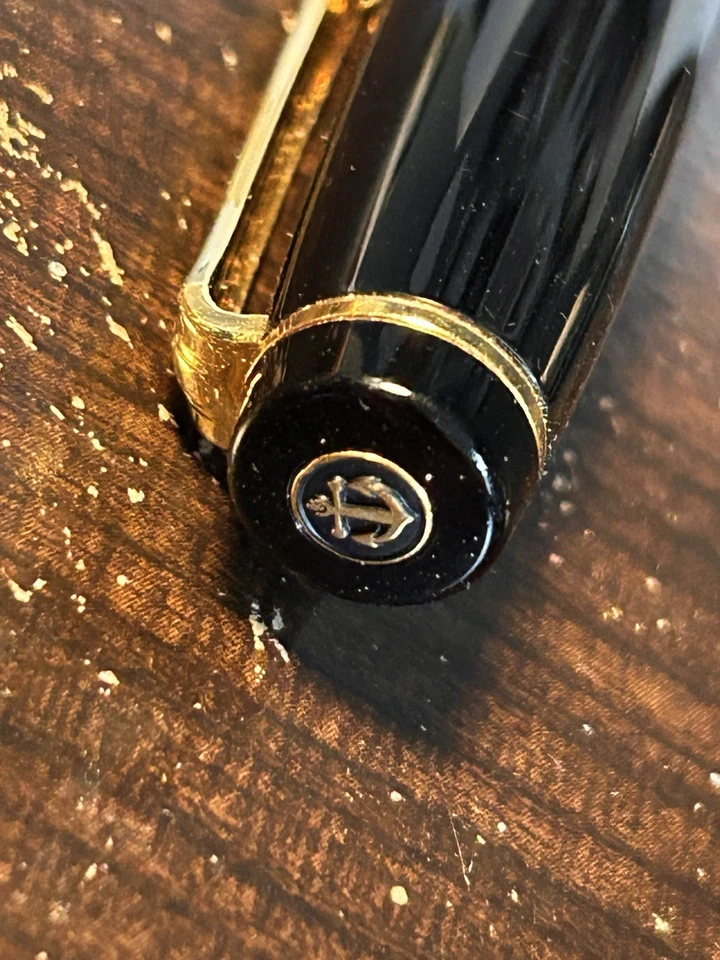 Sailor Pro Gear Black/Gold MF Fountain Pen - Image 3 of 4
