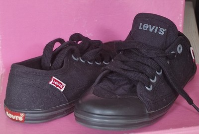 Levi's Canvas Sneaker / Low-Top Stoffschuhe   Gr. 37   Schwarz (Wie neu)
