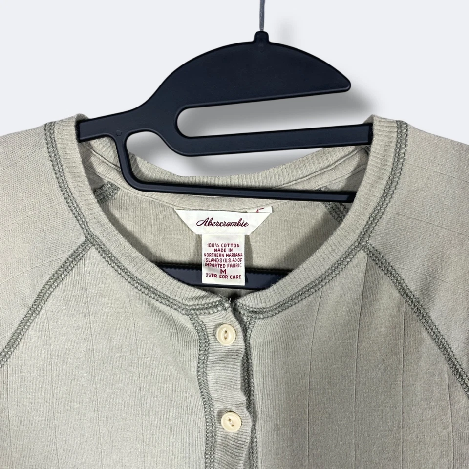 Top Henley acanalado vintage Y2K Abercrombie Fitch para mujer S beige suave niña preppy Foto 4 de 4