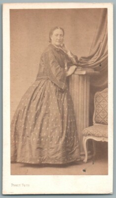 CDV 1865 woman to identify in polka dot dress old photo Pierre Petit Paris