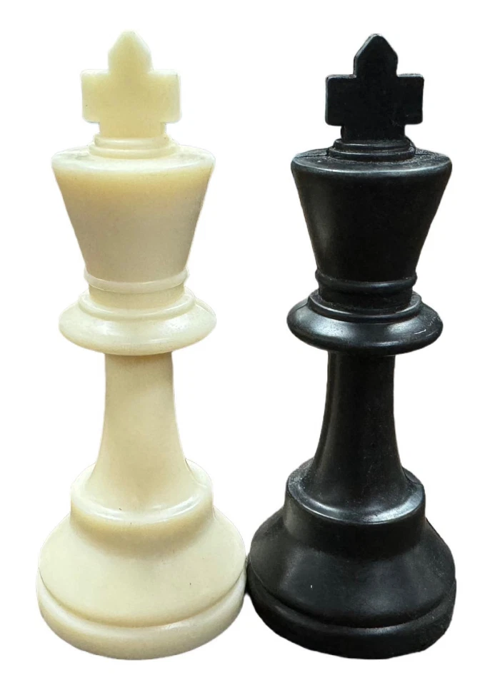 Weighted Scholastic Plastic Chess Pieces - Matte Finish - Image 2 of 4