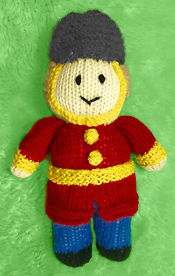 STRICKANLEITUNG - Weihnachten Nussknacker Soldat 23 cm weiches Plüschtier