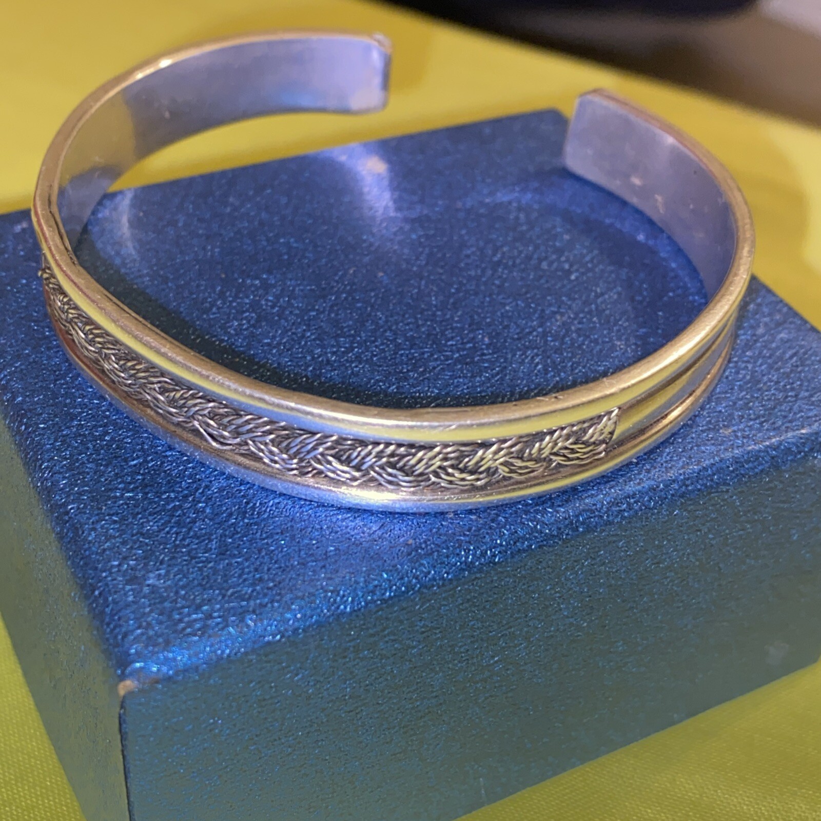 Beautiful solid sterling silver Celtic braid patt… - image 1