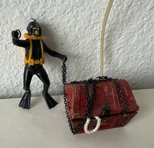 Vtg 70’s Penn Plax Aquarium Decoration Scuba Diver Figure Shipwreck Treasure