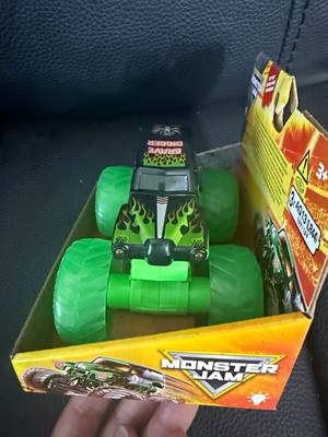 Monster Jam Grave Digger Die-Cast Monster Truck Green/Black, Unopened Box 3-4Y