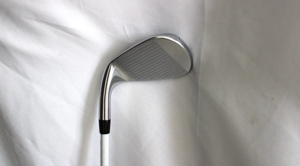 Cuña Titleist T400 49° Gap Fubuki MV SERIES IR 44 L Grafito DAMAS MUJERES FLEX Foto 4 de 4