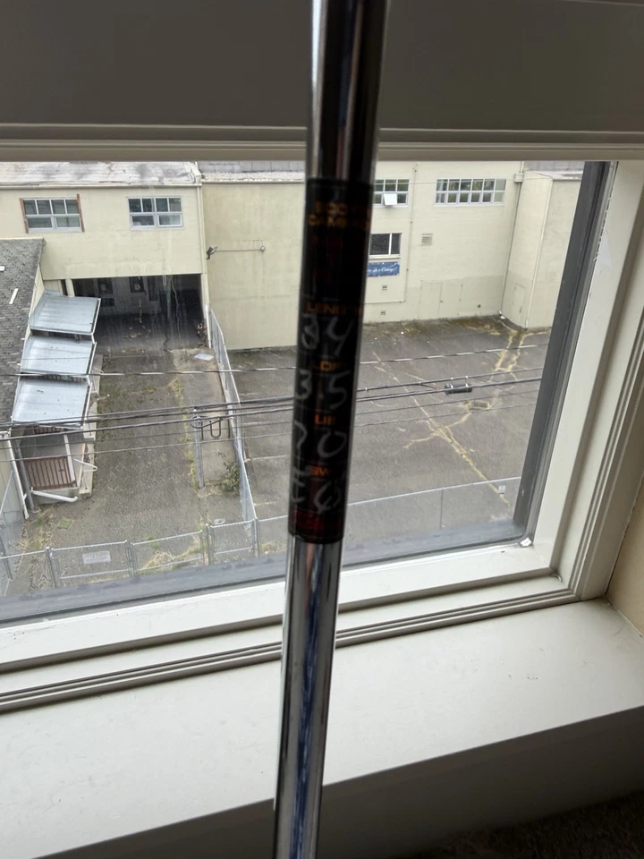 Putter Scotty Cameron Phantom 9.5 2024 35” estado de uso mínimo + cubierta Foto 4 de 4