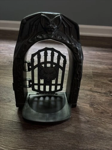 Vintage MOTU He-Man Snake Mountain - Trap Door Arch Gate Lever Parts Lot - C1009