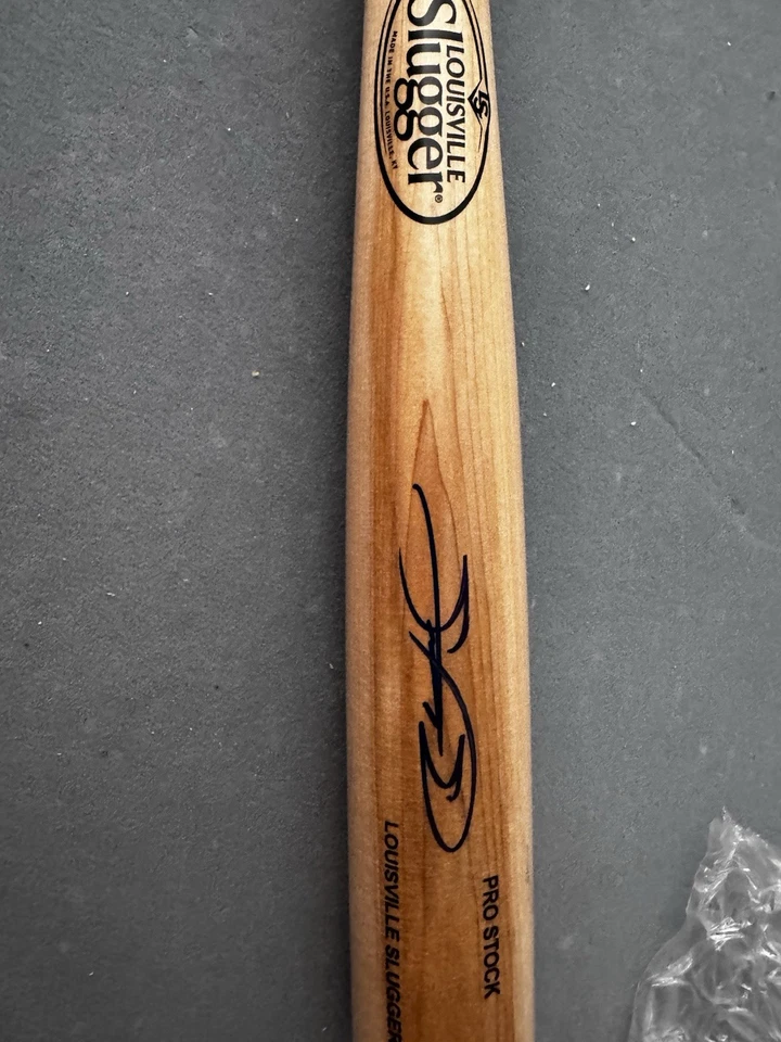 Bate de béisbol firmado por Sammy Sosa Rawlings rubio Louisville Slugger (Beckett) Foto 2 de 4