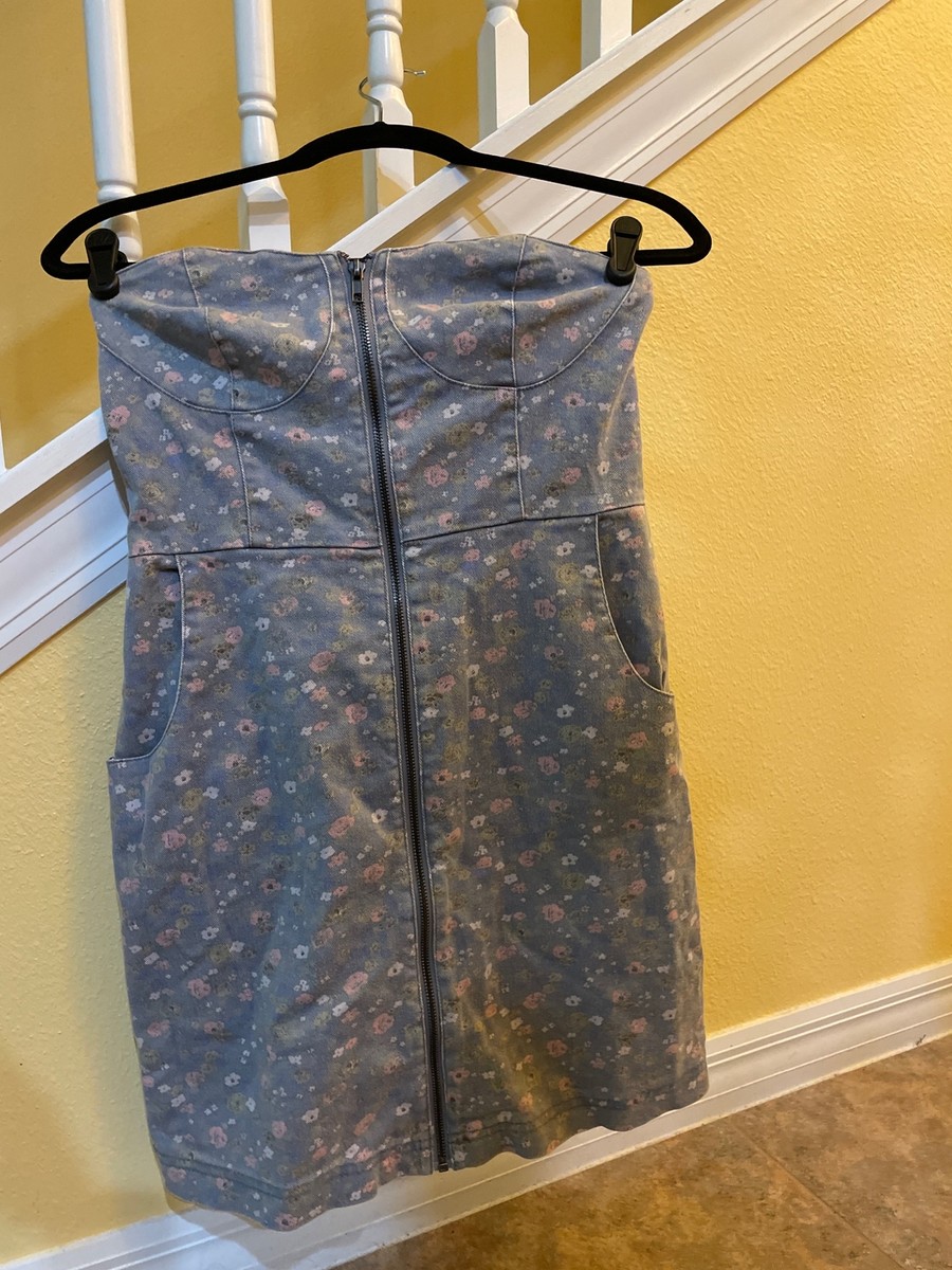 kimchi blue strapless floral dress Kimchi Blue M Floral Denim Strapless Dress with Pockets