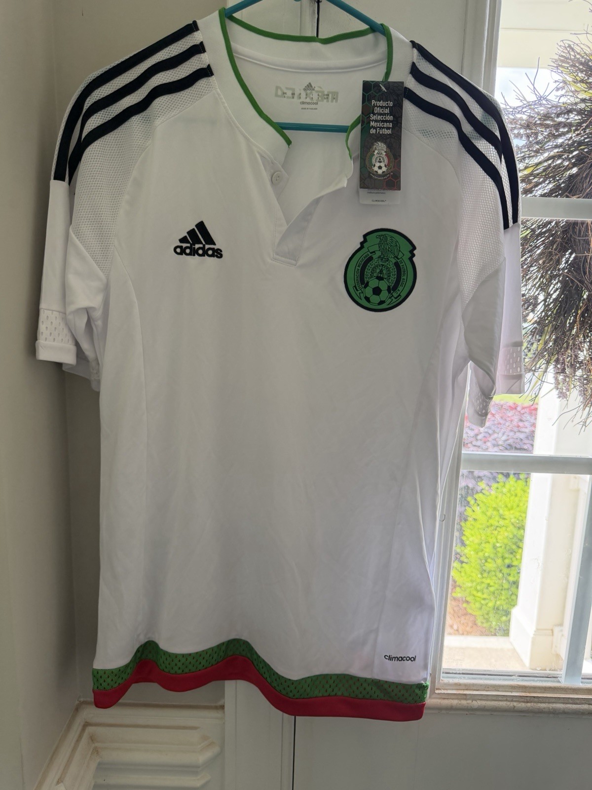 Women’s Mexican National Team Authentic Jersey.  Small New With Tags.