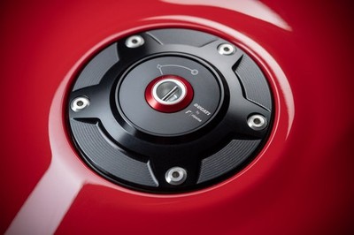 Ducati Panigale V4 2025 Alu Tankdeckel aus Voll. 97780051BA