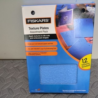 Fiskars Bundle of 6 double sided Texture Plates excellent condition