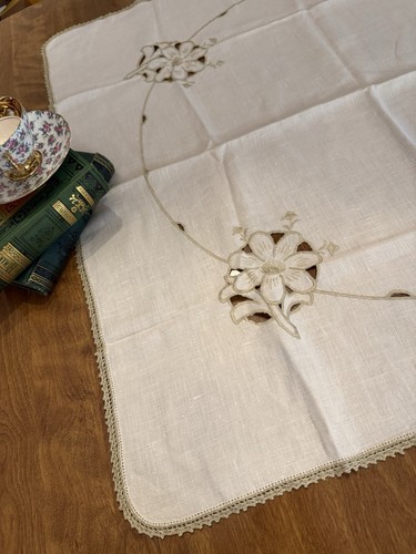 VINTAGE CUT WORK TEA CLOTH ECRU LINEN 34" X 32" SLIGHT AS IS-HAND MADE - Picture 5 of 8