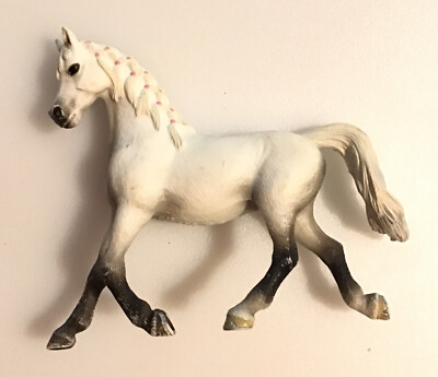 Schleich White Horse with Braided Mane 2013 D-73527