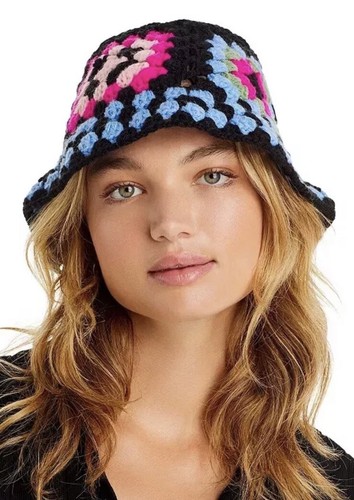 NWT Aqua crochet Granny Square Bucket Hat retro Boho Chunky Knit Black Pink