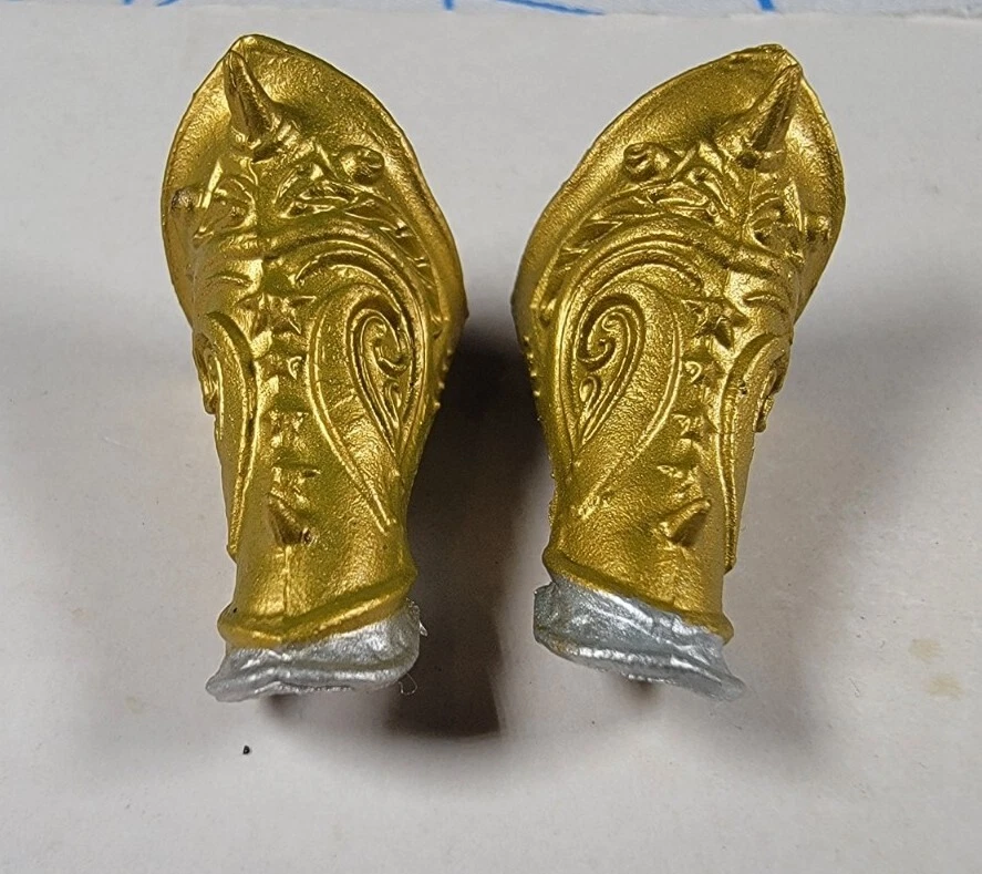 Female Forearm Bracers Armor Fodder 7" 1/10 Scale Todd McFarlane Wonder Woman - Image 4 of 4