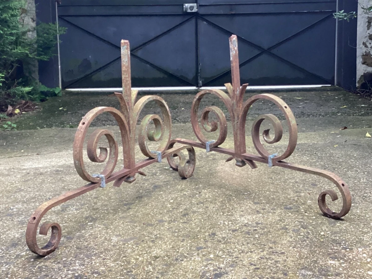 Ornementations Portail En Fonte Et Fer Forgé - Style Louis Philippe - XXe Siècle