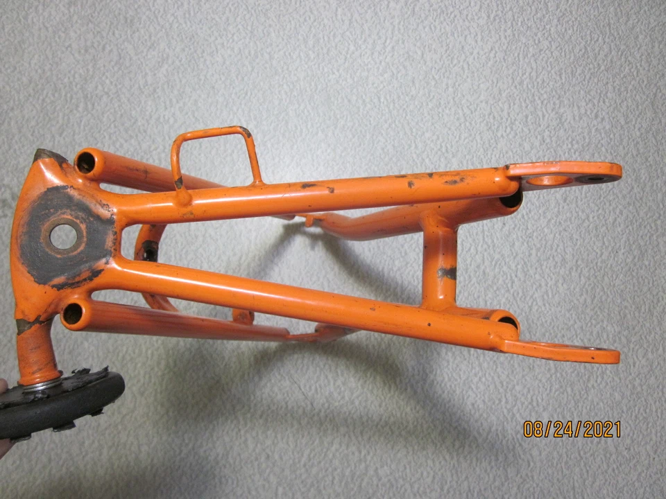 Brompton bicycle rear triangle - steel - damaged easy wheel mount - Image 4 of 4