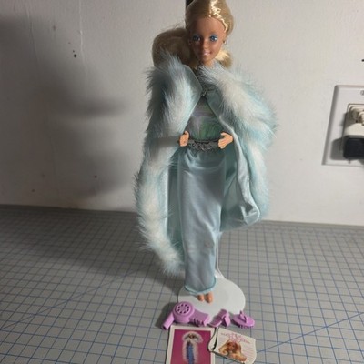 1985 Mattel Magic Moves Barbie #2126 Works Original Outfit Some Accessories TLC