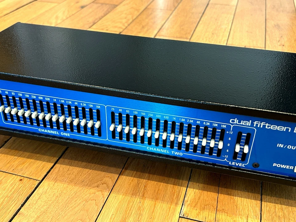 MXR dual 15 band EQ Graphic Equaliser Refurbished Rare Blue Faced - Image 4 of 4