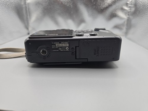 Canon PowerShot S70 Digital Camera Bundle Parts/Repair - Picture 6 of 19