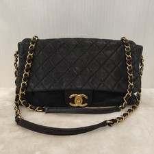 AUTH Chanel Classic Flap Black Quilted Leather Shoulder Bag Gold Tone Hardware