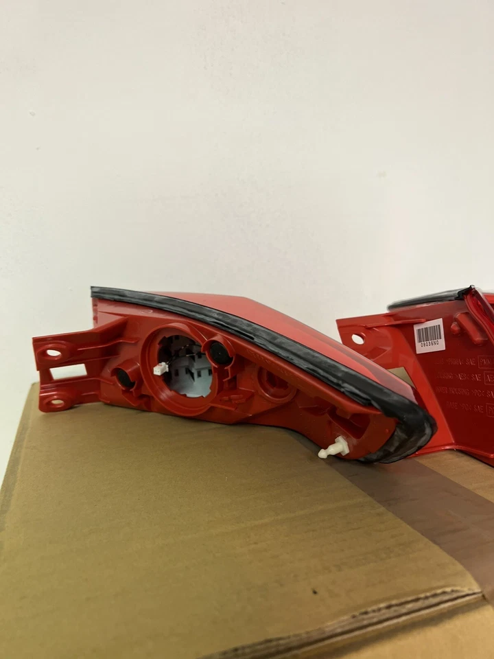 Juego de luces traseras LED 2003-2008 Infiniti FX35 FX45 izquierda y derecha OEM B6500-CG02A Foto 4 de 4