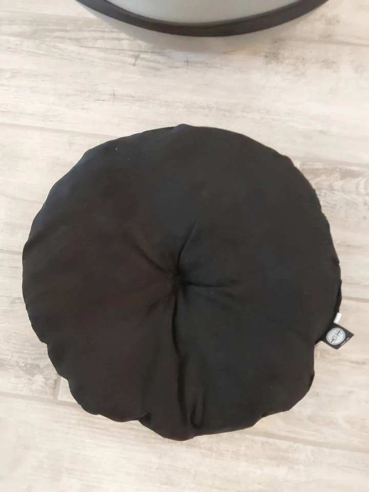 Cama cueva para mascotas K&H Mod Dream Pod, gris - usada (apenas) para gato o perro pequeño Foto 4 de 4