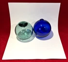 RARE CIVIL WAR ERA 2 COLORED BLOWN GLASS BALLS / RAISED PONTIL / APOTHECARY SIGN