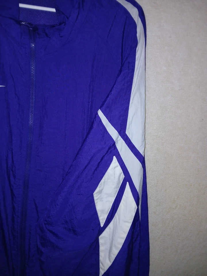 Chaqueta chándal Reebok retro vintage morada con detalles blancos, talla XXXL Foto 4 de 4