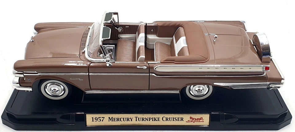 Road Signature 1/18 Scale Diecast 92578 - 1957 Mercury Turnpike Cruiser - Brown - Image 3 of 4