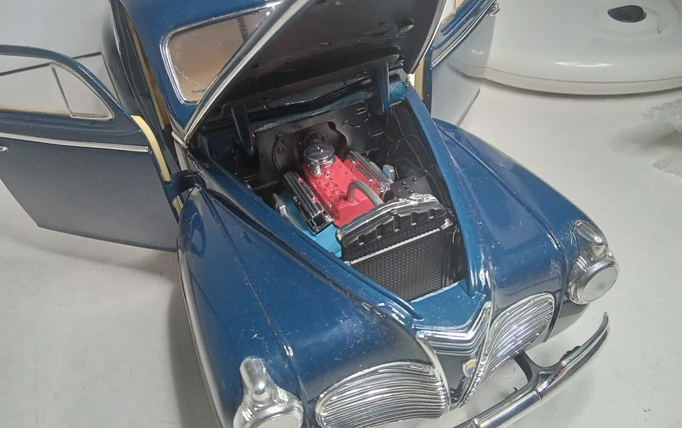 ROAD SIGNATURE 1/18 PLYMOUTH 1941 BON ETAT SANS BOITE gé A9 - Photo 3/4