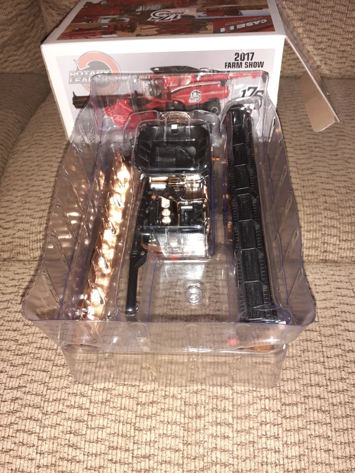 1/64 Case IH CIH Axial-flow 175 Year Anniversary Combine Copper Chaser Ertl - Image 4 of 4