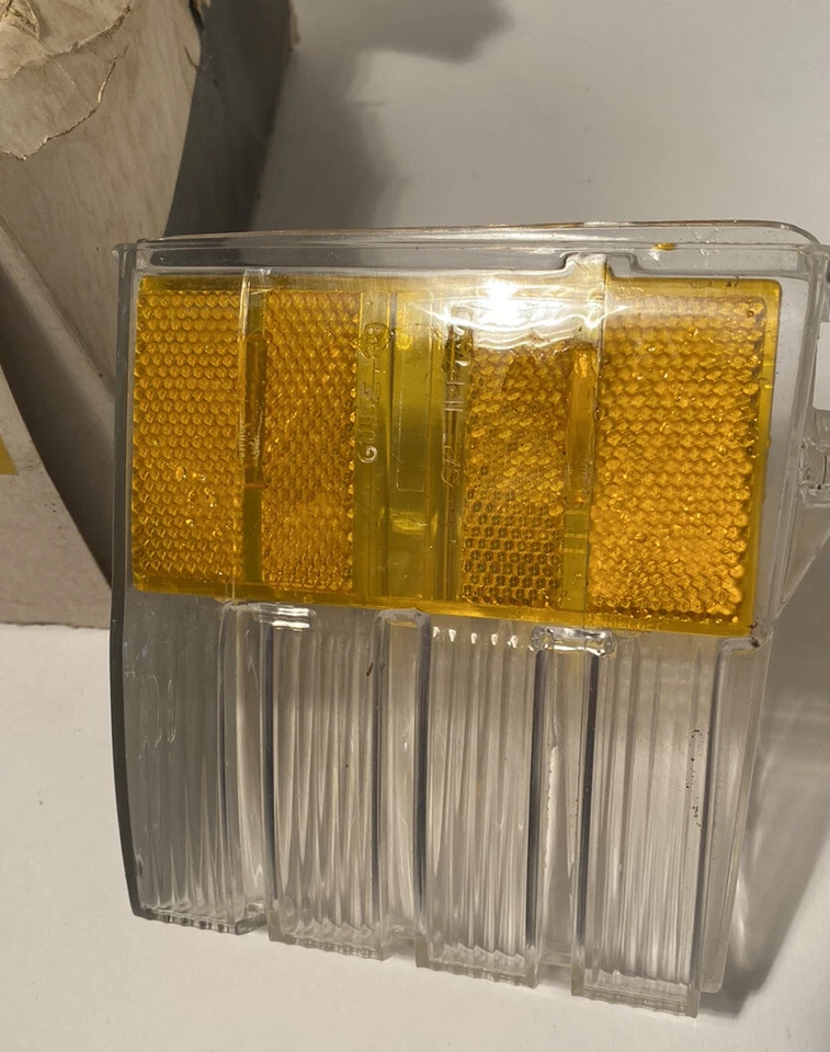 5963977 NOS GM Delco Guide 1971-1972 Oldsmobile Toronado luz de estacionamiento lámpara lente Foto 2 de 4