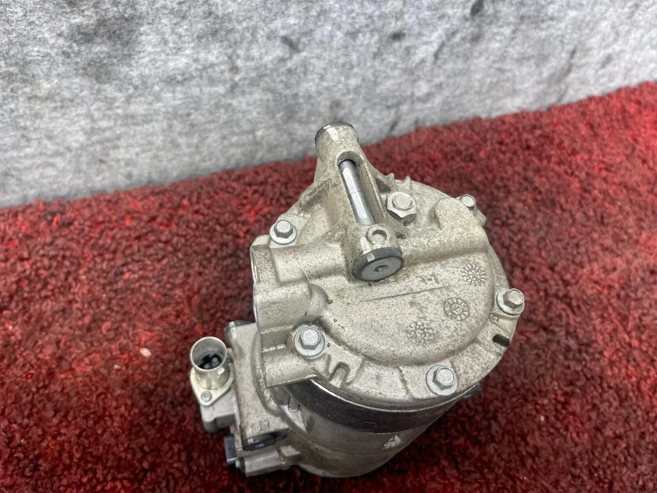 Compresor de aire acondicionado híbrido eléctrico BMW I3 2014-2021 OEM 83K Foto 2 de 4