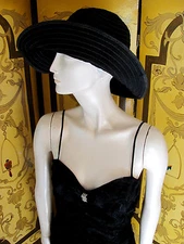 Vintage 1920s Flapper Style Black Lace Dress W/ Drop Waist Rhinestone Detail Sz8