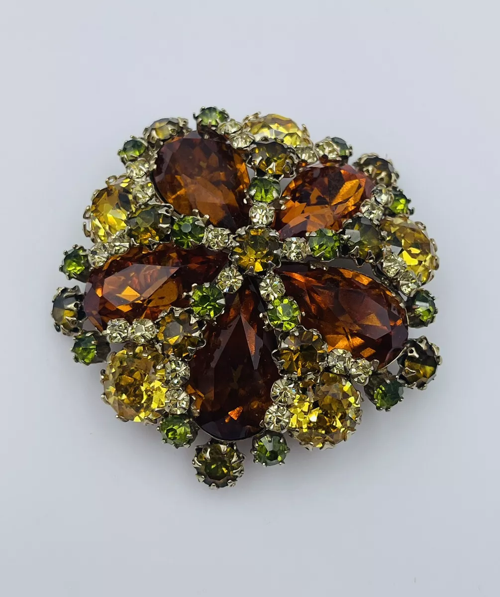 Schreiner brooch 2024