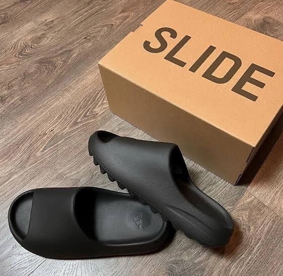 Yeezy Slides in All Sizes – Comfortable & Stylish Footwear-image