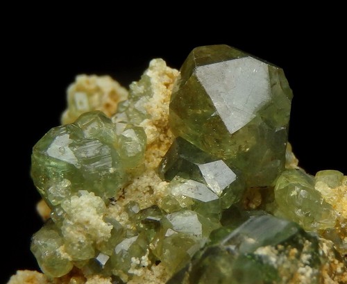 ANDRADITE var. DEMANTOID grüne Kristalle -- MADAGASKAR Antetezambato Mine /pj287 - Bild 12 von 15