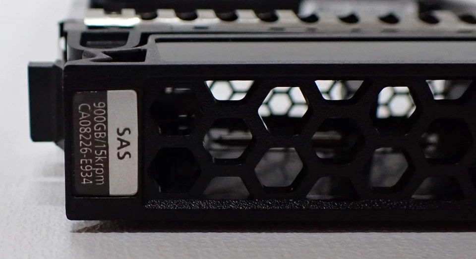 NEW Fujitsu Eternus 900GB 15K SAS 12G 2.5" HDD CA08226-E934 For DX S3/S4 - Image 2 of 4