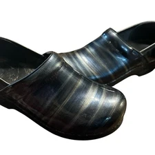 Dansko Professional  Clogs Size  38/7.5 Blue Slip On Striped Nursing Shoes EUC