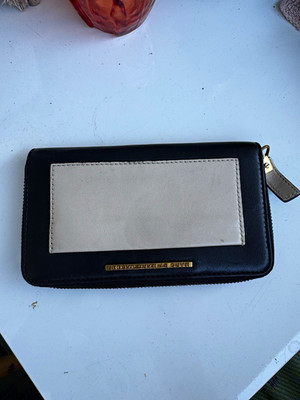 Marc by Marc Jacobs Geldbörse Leder Schwarz/Beige Reißverschluss Logo